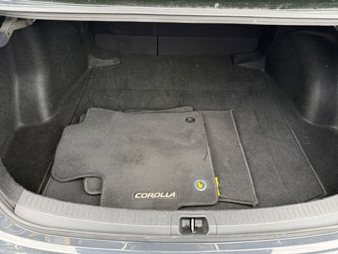 Certified 2025 Toyota Corolla SE FWD image 23