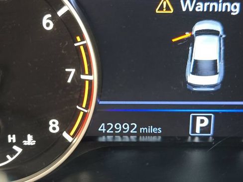 Used 2025 Nissan Altima 2.5 SV FWD image 7