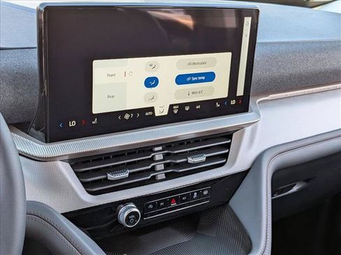 New 2026 Ford Explorer Active RWD image 12