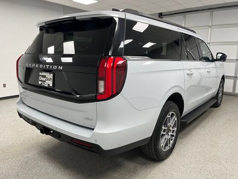 Used 2025 Ford Expedition Max Active AWD/4WD image 10