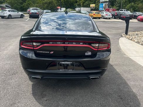 Used 2018 Dodge Charger GT AWD/4WD image 6