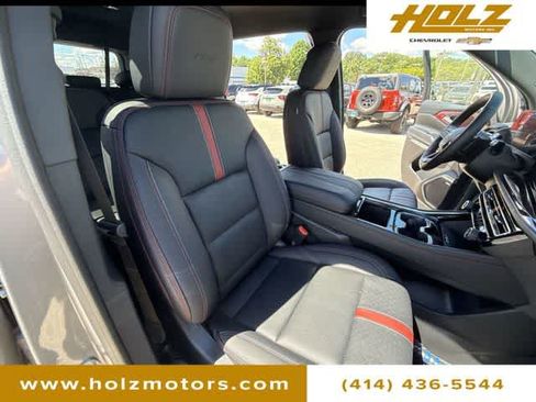 Certified 2026 Chevrolet Traverse RS AWD/4WD image 27