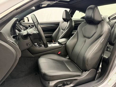 Used 2018 INFINITI Q60 3.0t Luxe w/ Sensory Package 3.0T Luxe AWD/4WD image 9