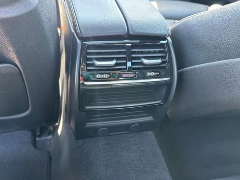 Used 2018 BMW 530i xDrive AWD/4WD image 8