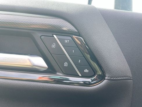 Used 2024 GMC Sierra 2500 AT4 w/ AT4 Premium Plus Package image 11