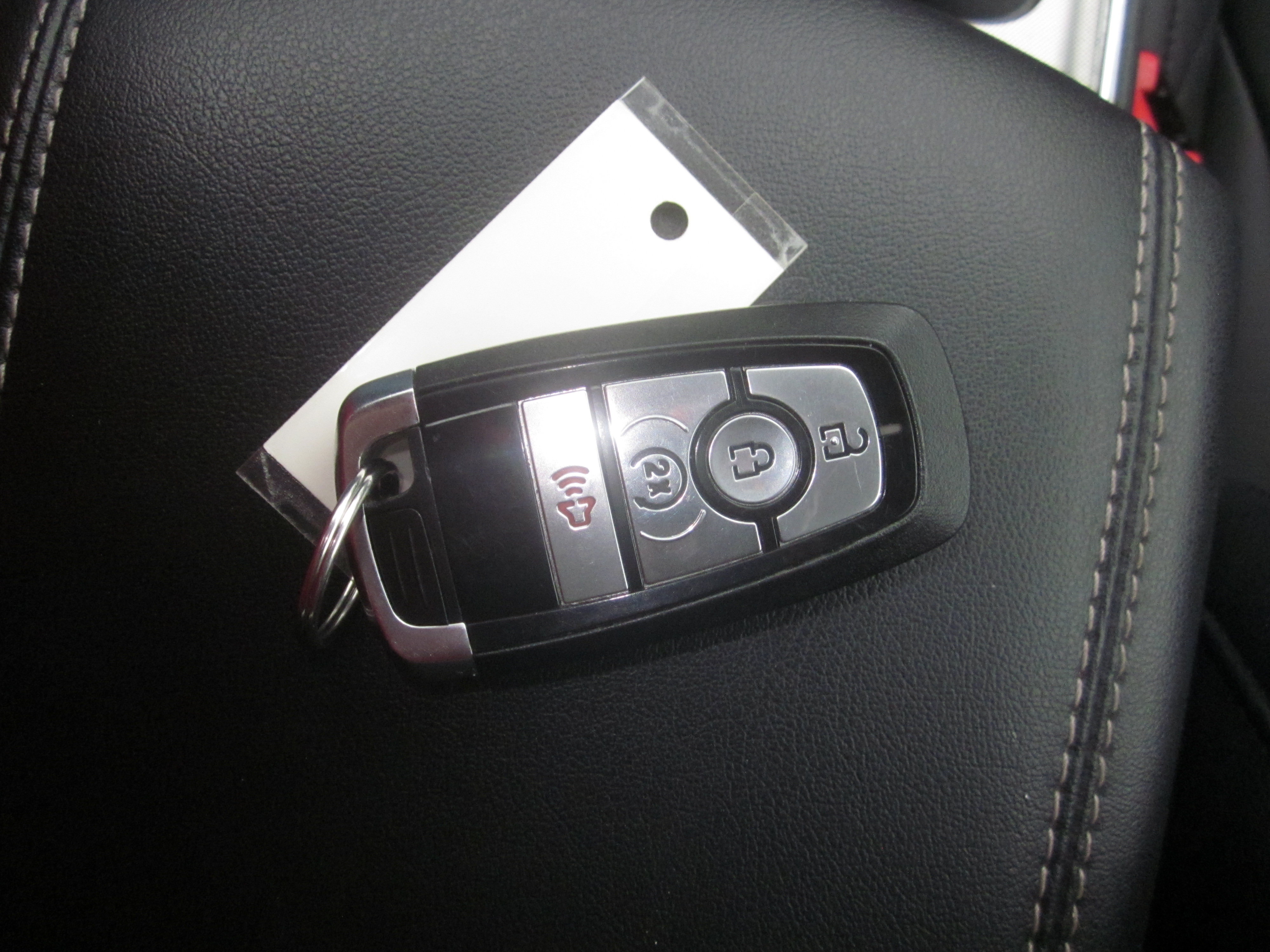Used 2024 Ford Edge Titanium AWD/4WD image 14