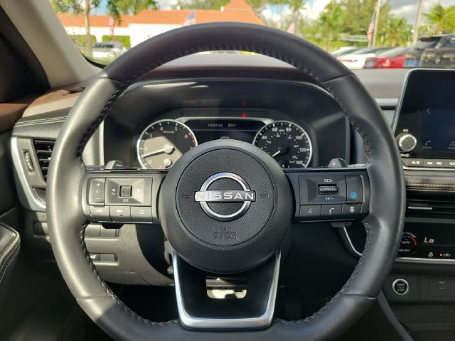 Used 2023 Nissan Rogue SV w/ SV Premium B Package FWD image 21