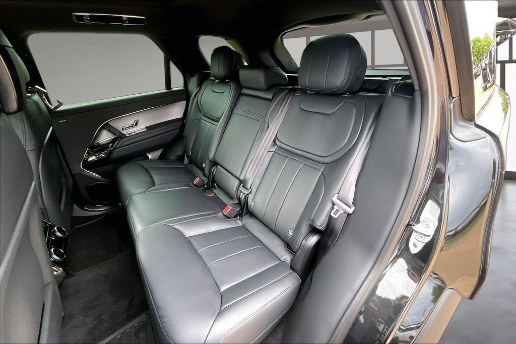 New 2026 Land Rover Range Rover Sport Dynamic SE AWD/4WD image 10
