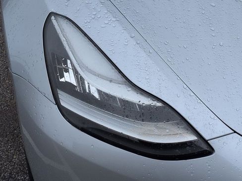 Used 2018 Tesla Model 3 Long Range image 4