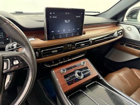 Used 2022 Lincoln Aviator Reserve w/ Equipment Group 201A AWD/4WD image 18
