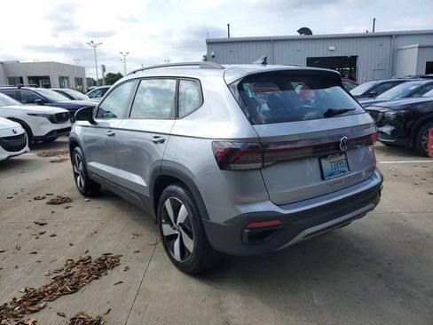 Certified 2025 Volkswagen Taos S AWD/4WD image 3