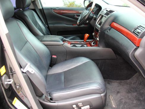 Used 2007 Lexus LS 460 Luxury image 29