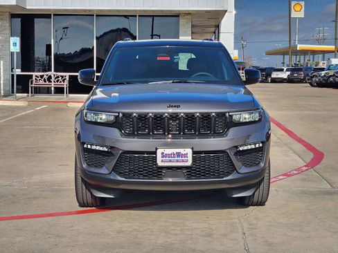 New 2025 Jeep Grand Cherokee Limited image 6