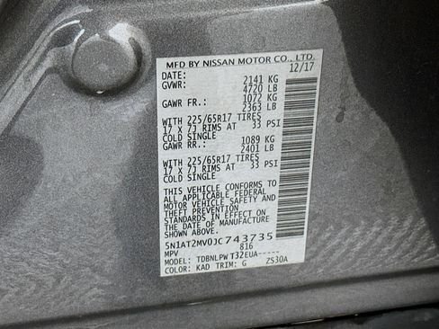 Used 2018 Nissan Rogue S AWD/4WD image 12