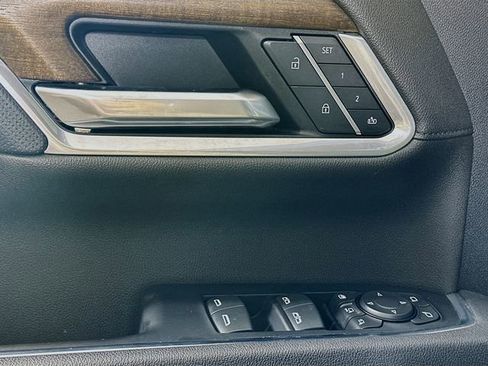 Used 2025 Chevrolet Silverado 2500 High Country w/ Technology Package image 19