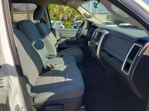Used 2019 RAM 1500 Classic SLT image 7