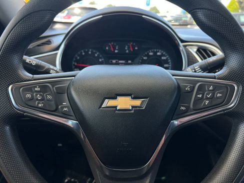 Used 2021 Chevrolet Malibu LT FWD image 23
