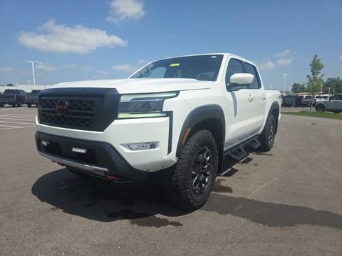 Used 2023 Nissan Frontier PRO-4X w/ Pro-4X Premium Package AWD/4WD image 2