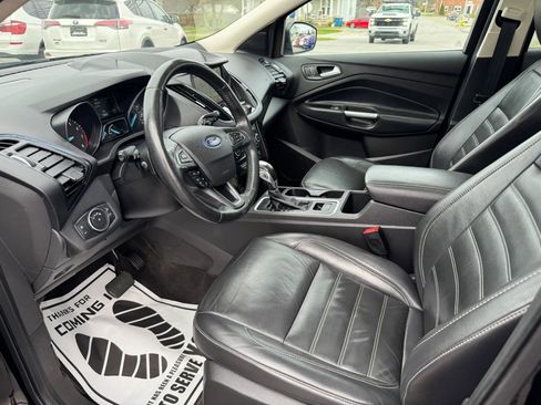 Used 2019 Ford Escape Titanium image 23