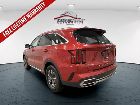 Used 2022 Kia Sorento S FWD image 4