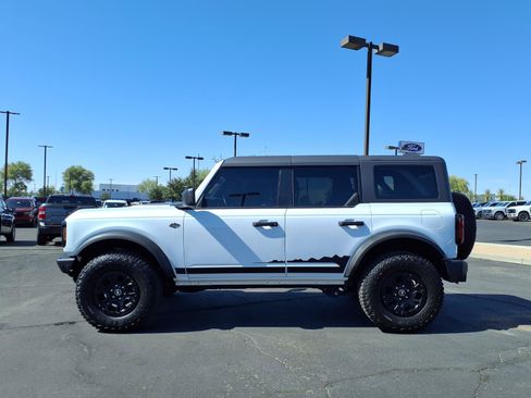 Certified 2024 Ford Bronco Wildtrak AWD/4WD image 3