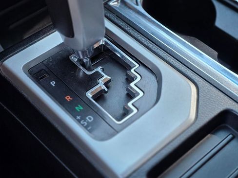 Used 2016 Toyota Tundra Limited image 42