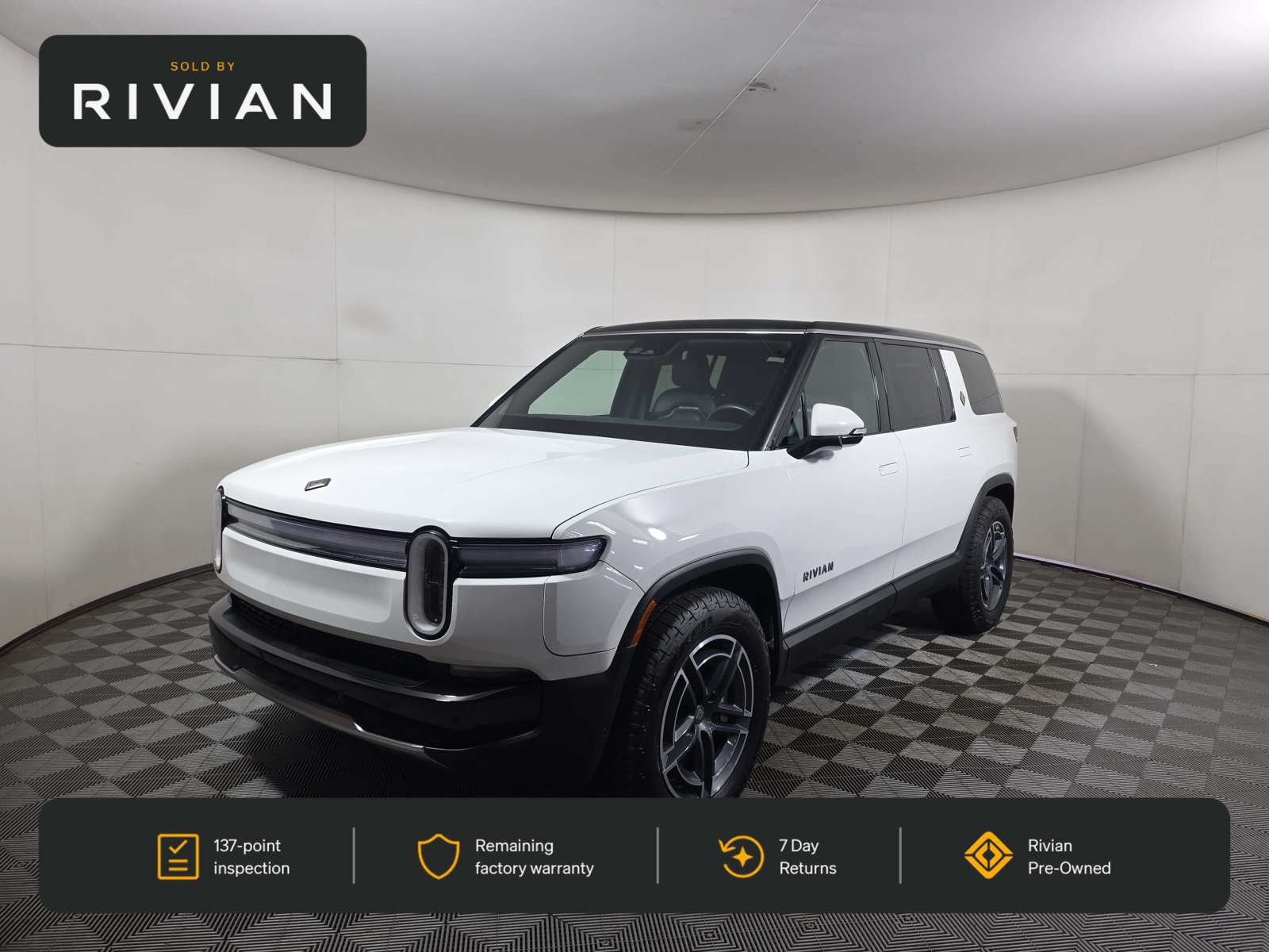 Used 2025 Rivian R1S Adventure Dual AWD/4WD image 1