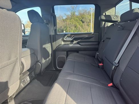 Used 2024 Chevrolet Silverado 2500 LT w/ Convenience Package image 14