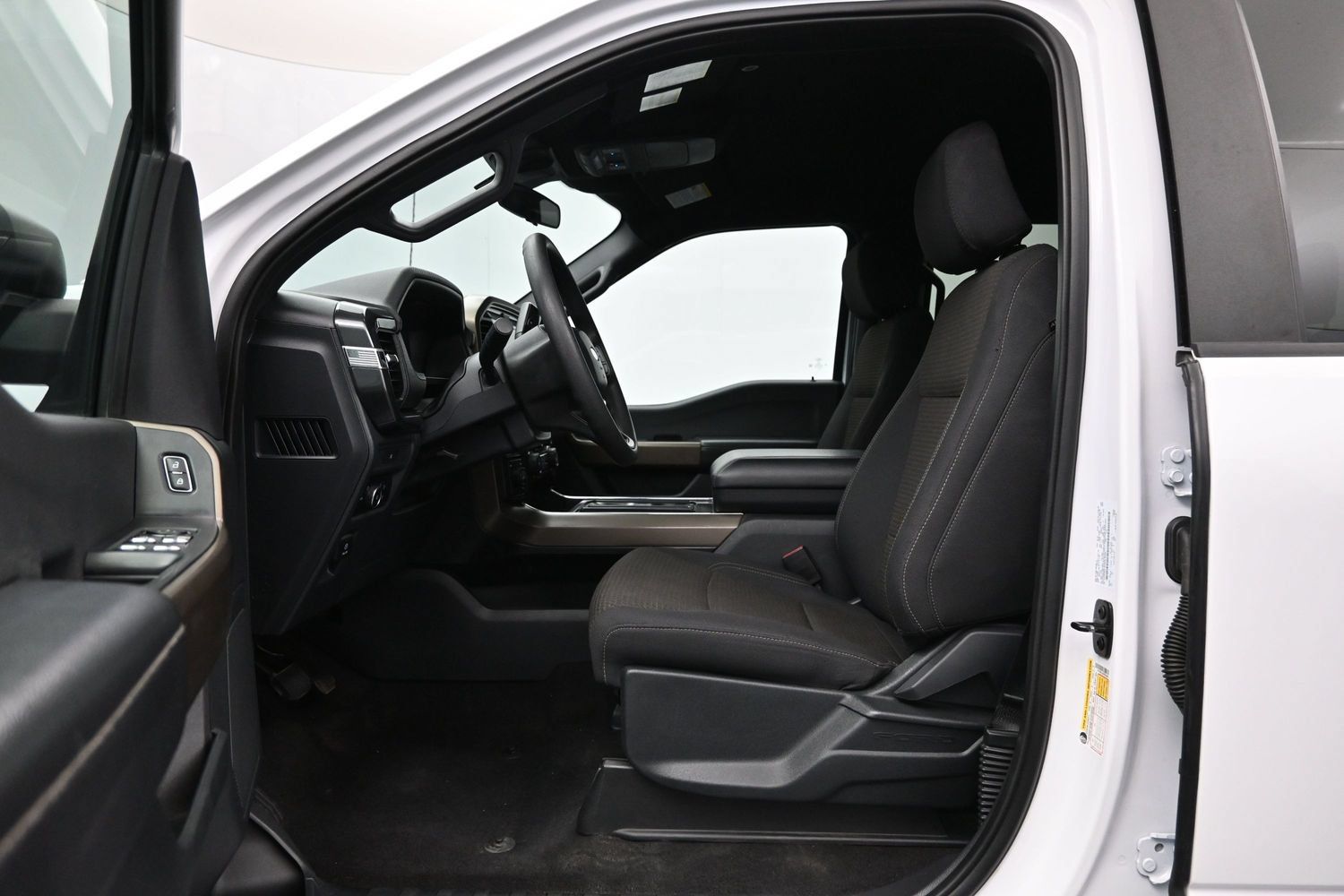Used 2025 Ford F150 STX w/ Equipment Group 201A FX4 AWD/4WD image 9