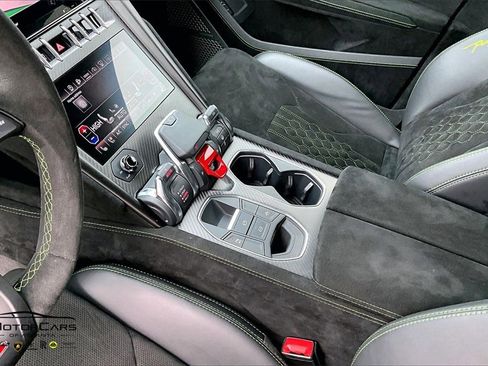 Used 2024 Lamborghini Urus Performante image 16