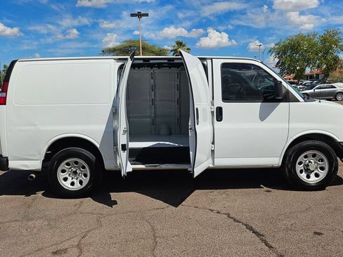 Used 2014 Chevrolet Express 1500 RWD image 18