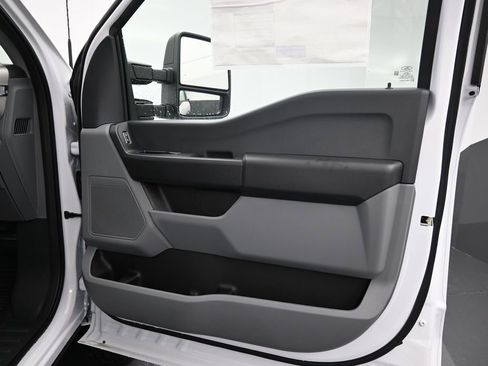 New 2026 Ford F250 XL w/ FX4 Off-Road Package AWD/4WD image 19