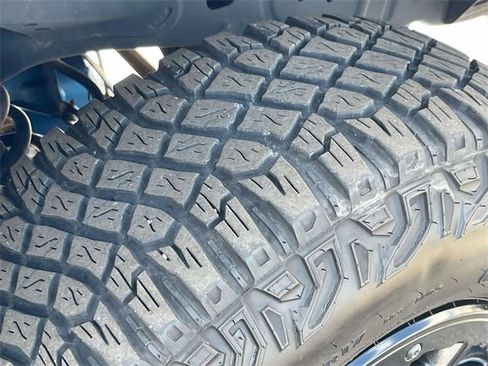 Used 2022 Ford Bronco Badlands image 14