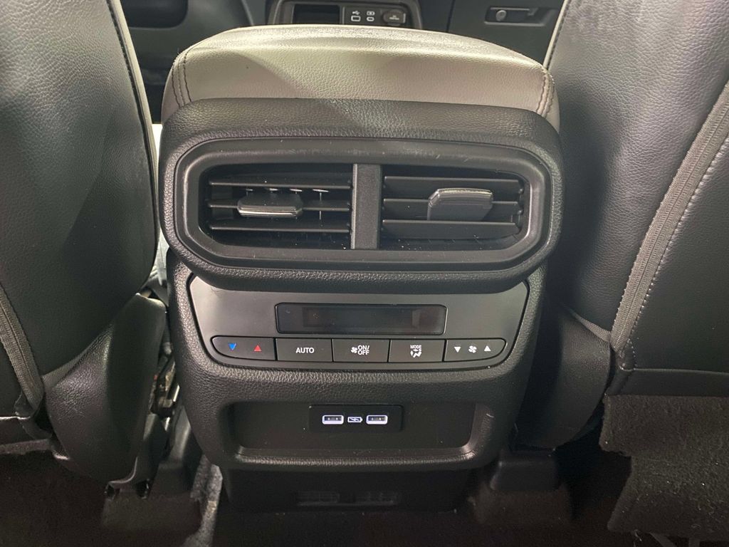 Used 2023 Honda Pilot EX-L image 12