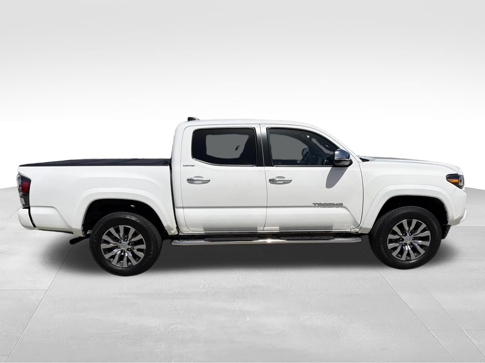 Used 2021 Toyota Tacoma Limited RWD image 4