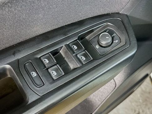 Used 2019 Volkswagen Atlas S image 17