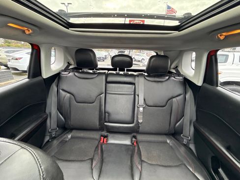 Used 2018 Jeep Compass Trailhawk w/ Safe & Security Group image 19