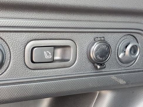 Used 2020 Subaru Forester Touring AWD/4WD image 9