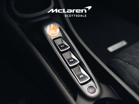 Used 2025 McLaren Artura Spider image 26