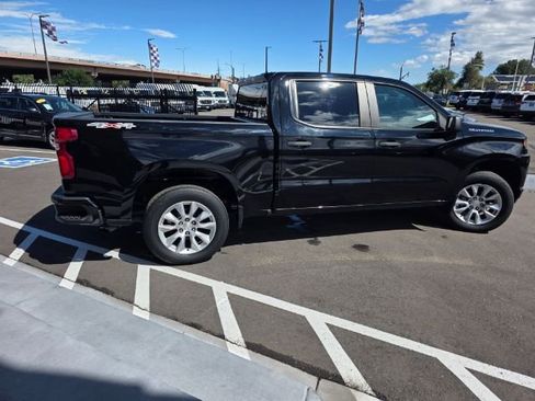 Used 2022 Chevrolet Silverado 1500 Custom image 20