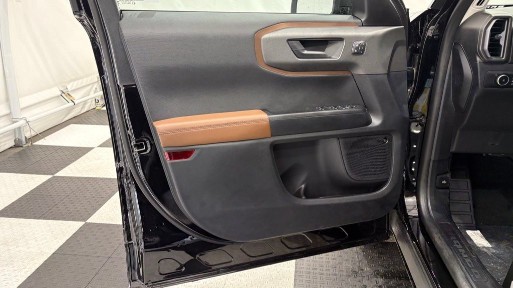 New 2026 Ford Bronco Sport Outer Banks w/ Outer Banks Tech Package+ AWD/4WD image 17