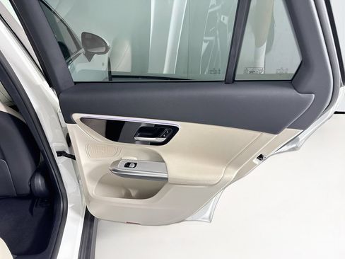 Certified 2025 Mercedes-Benz GLC 350e 4MATIC image 27
