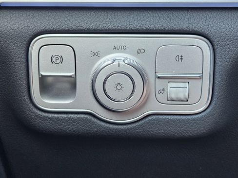 Certified 2025 Mercedes-Benz GLE 450 4MATIC image 22