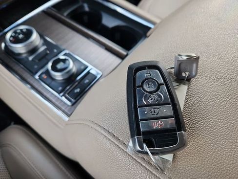 Used 2023 Ford Expedition Max Limited image 52