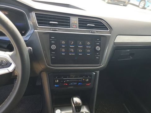 Used 2023 Volkswagen Tiguan SE FWD image 21