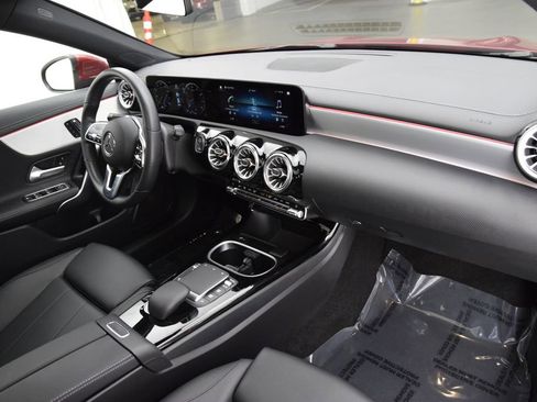 Used 2023 Mercedes-Benz CLA 250 image 15