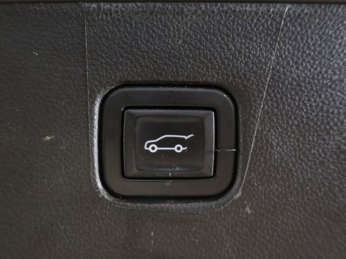 Used 2021 Chevrolet Blazer LT FWD image 21