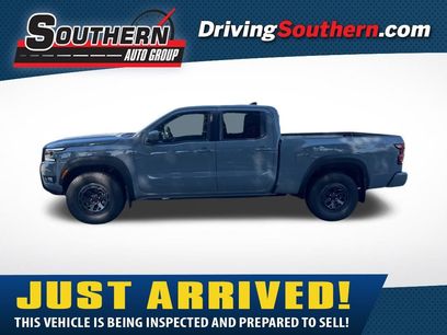 New 2025 Nissan Frontier PRO-4X w/ Pro Convenience Package
