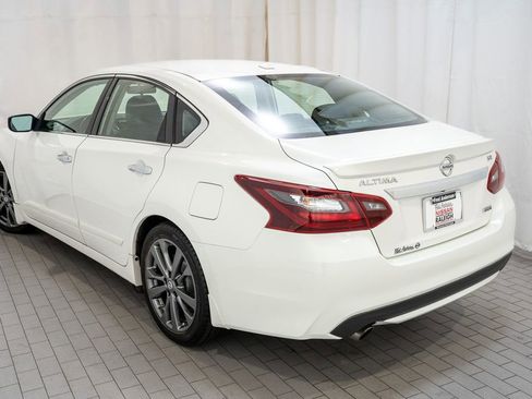 Used 2018 Nissan Altima 2.5 SR w/ SR Special Edition image 3