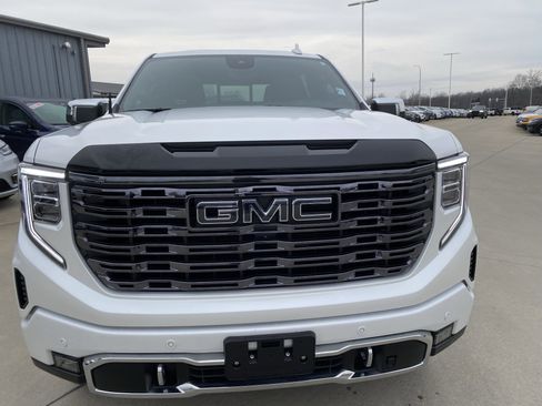 Used 2025 GMC Sierra 1500 Denali Ultimate image 3